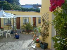 Terrasse int&eacute;rieure de l'hotel